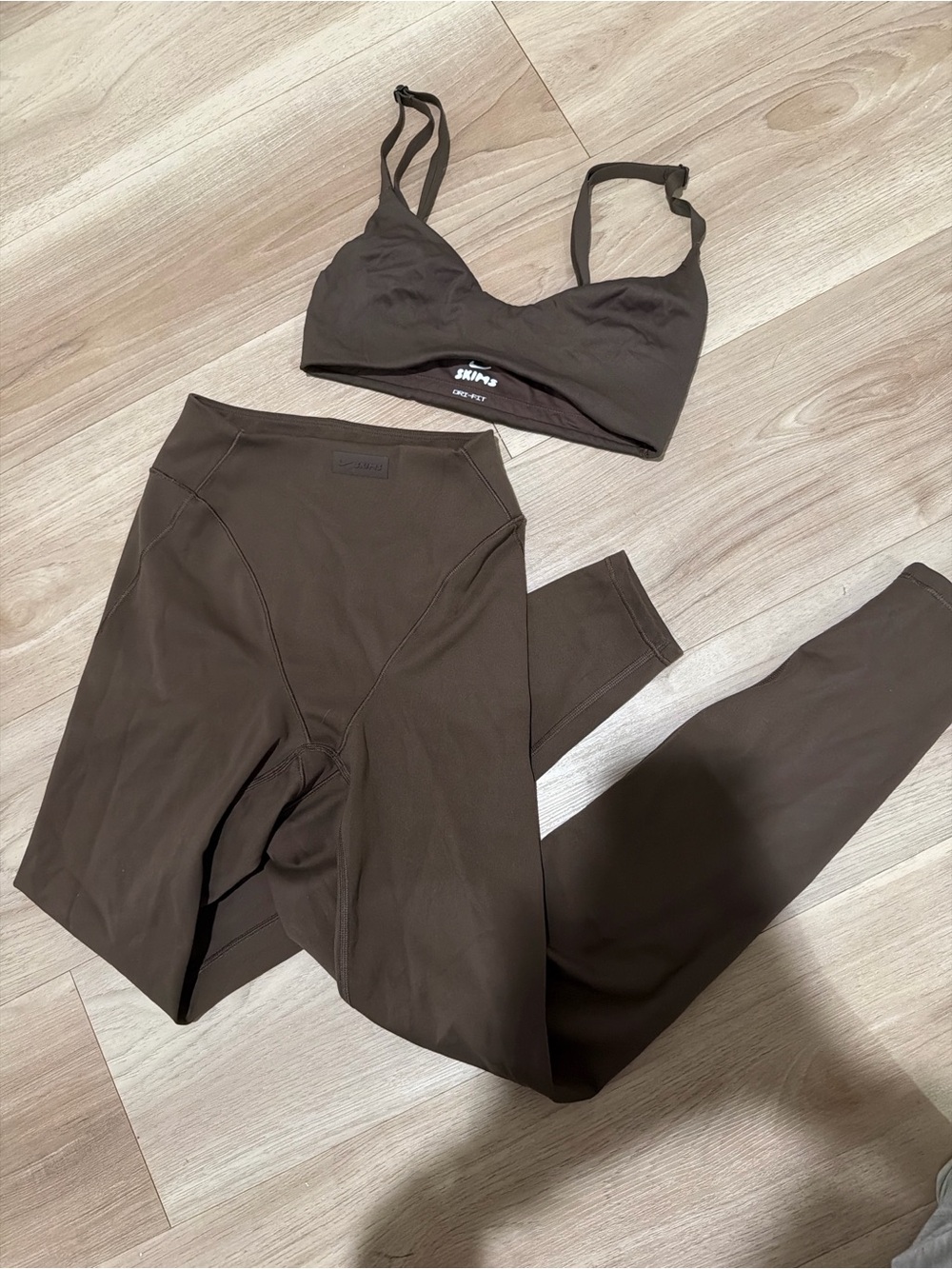 SKIMS Chocolate Brown High-Waist Leggings with Matching Bralette